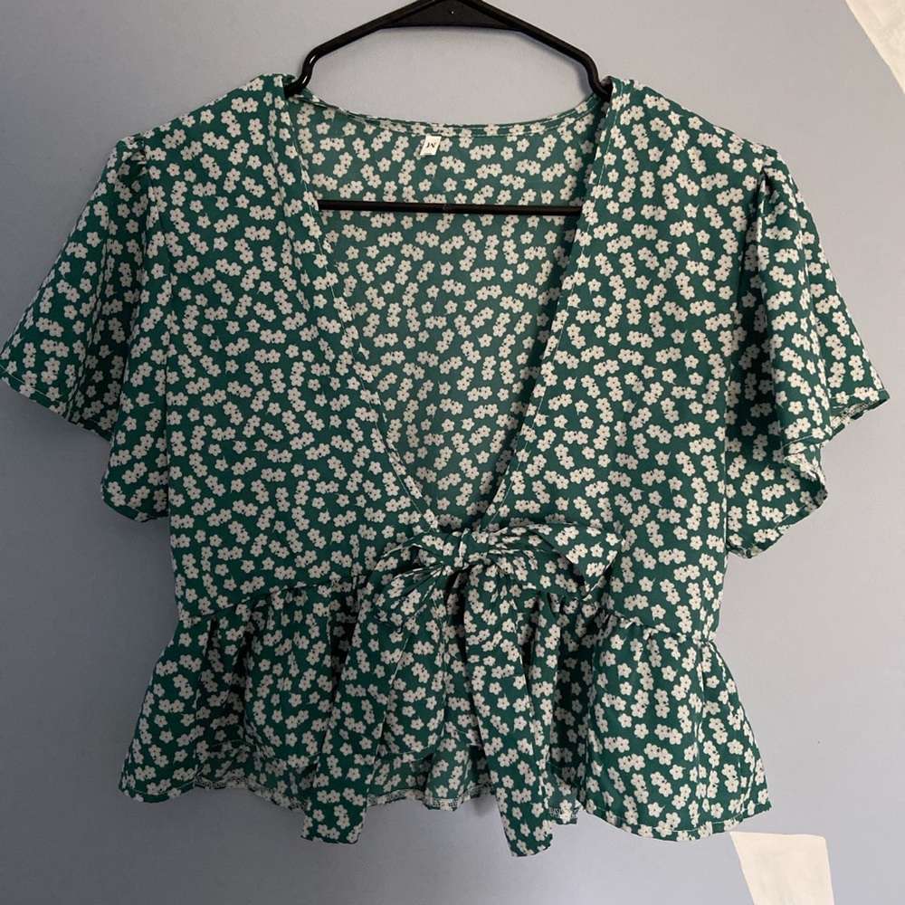 Front Tie Top!! Green Floral Design